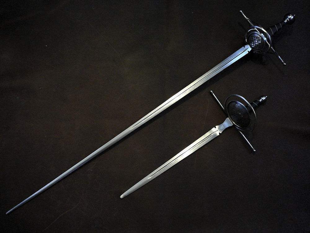 图示为 迅捷剑,出名的有意大利迅捷剑,是西洋剑的一种分类.