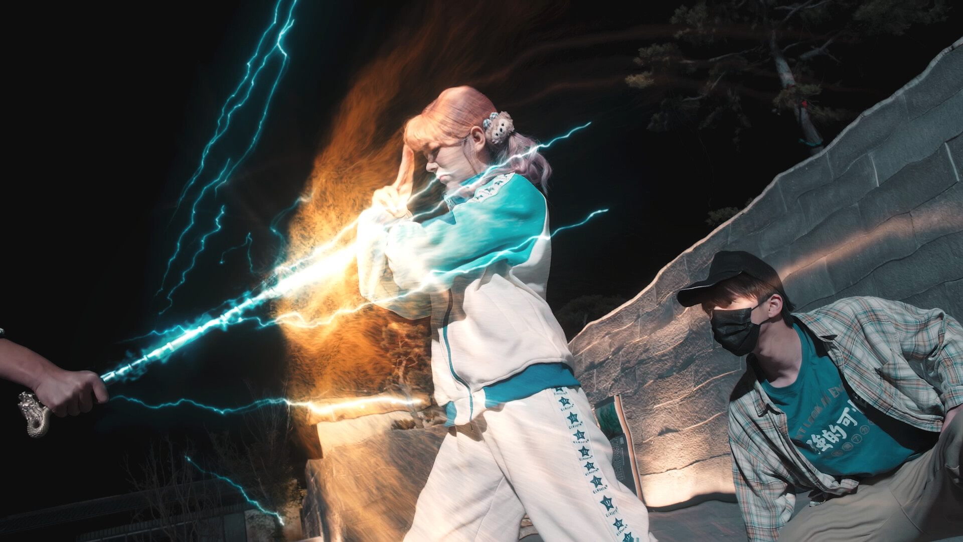 惊雷赐生：魔都疑云游戏截图