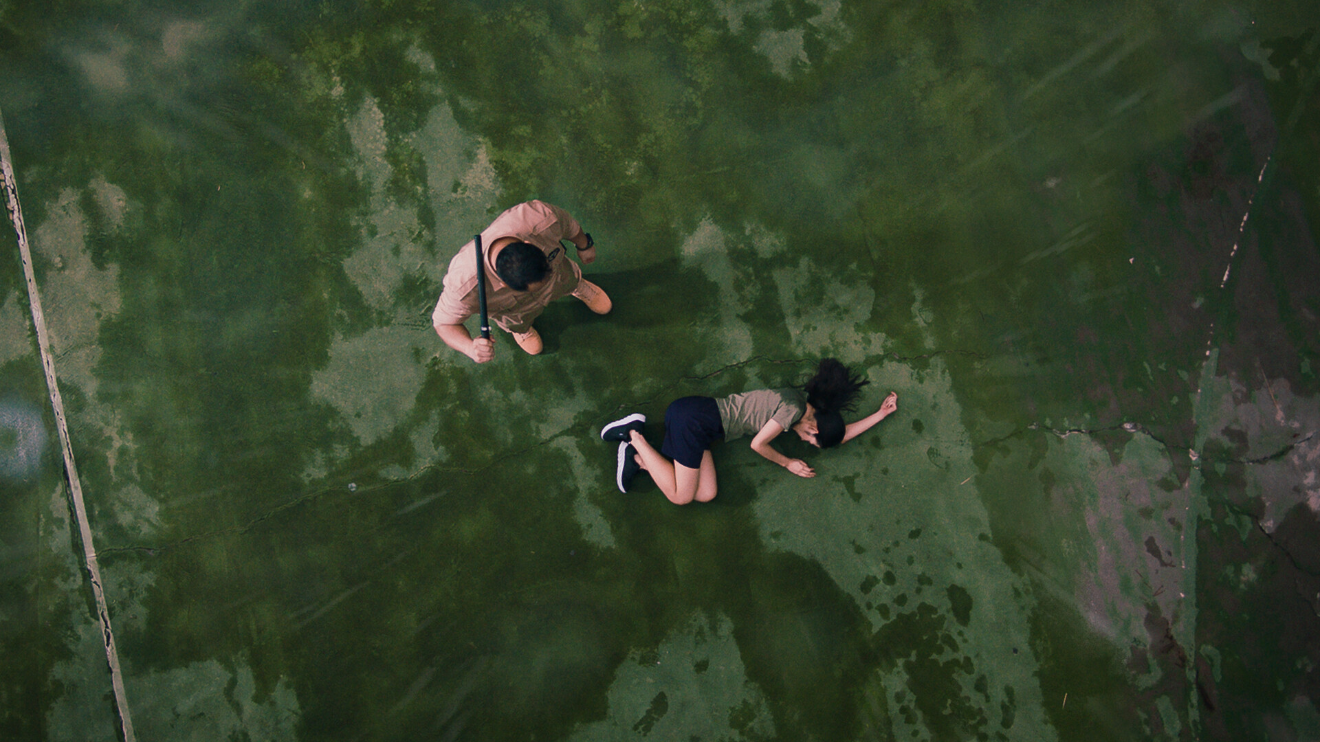 飞越13号房游戏截图