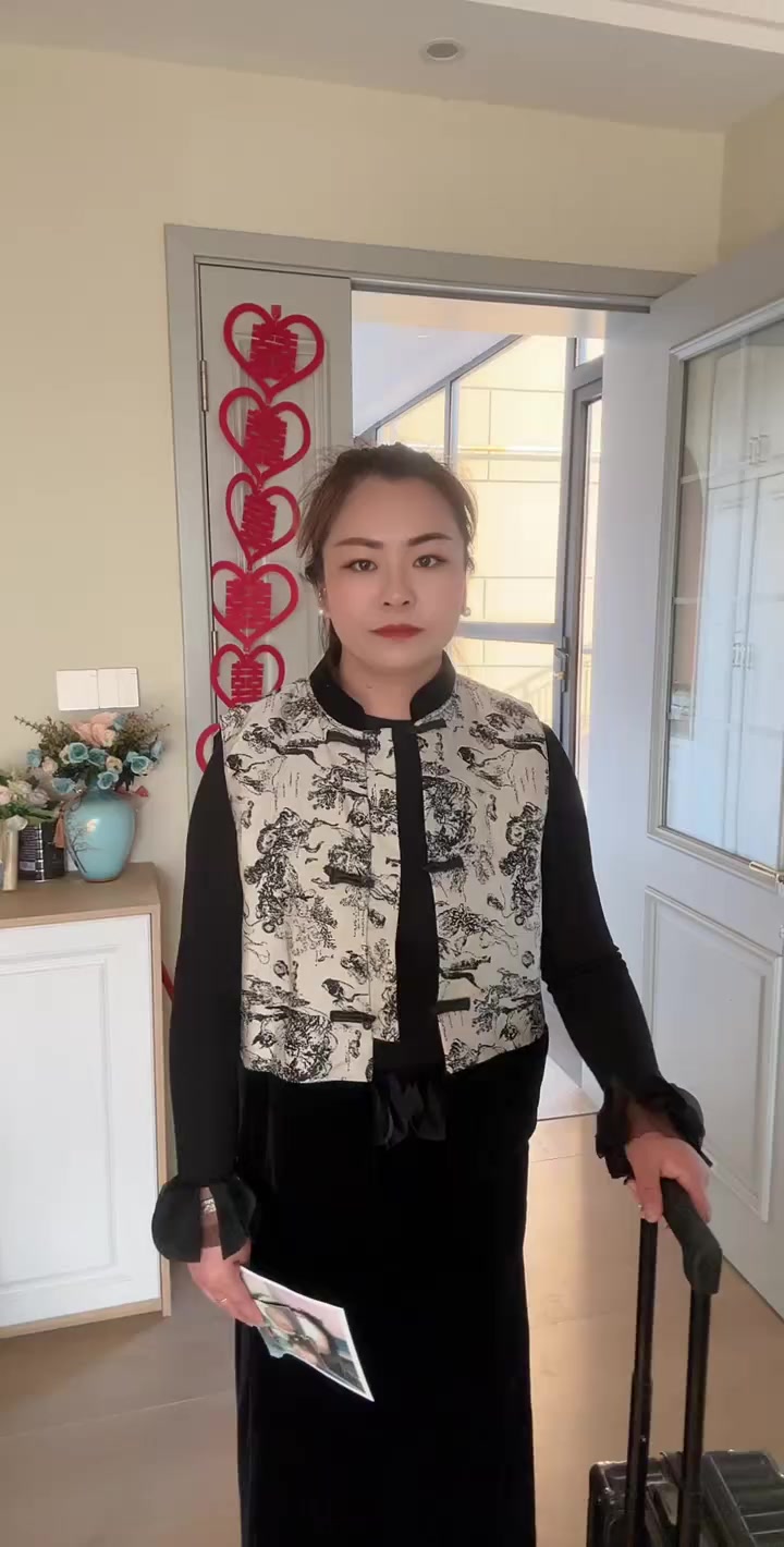 大家快来看一下视频，这个艾斯丽丽真的太过分了截图