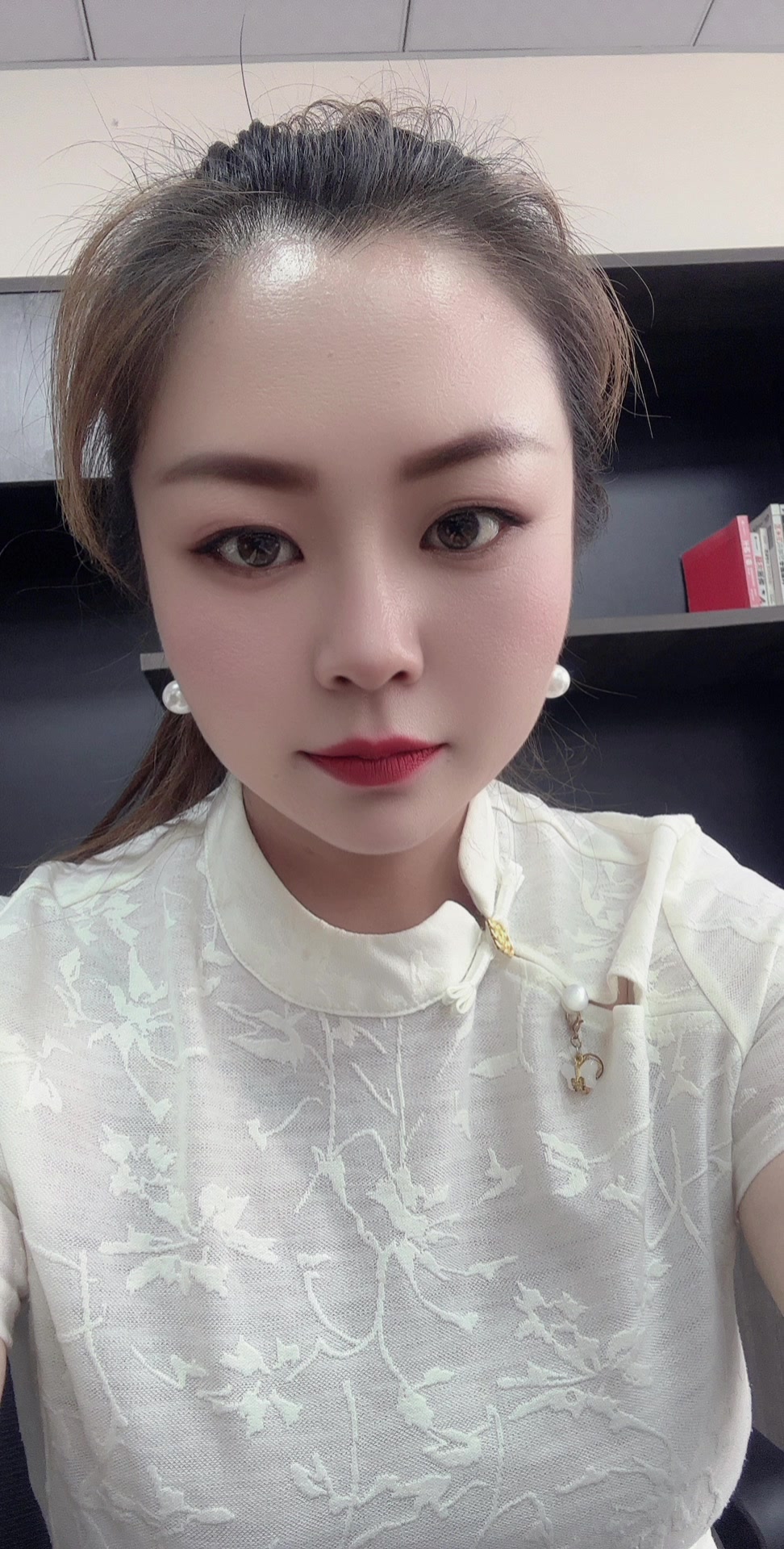 这个艾斯丽丽真的太过分了截图